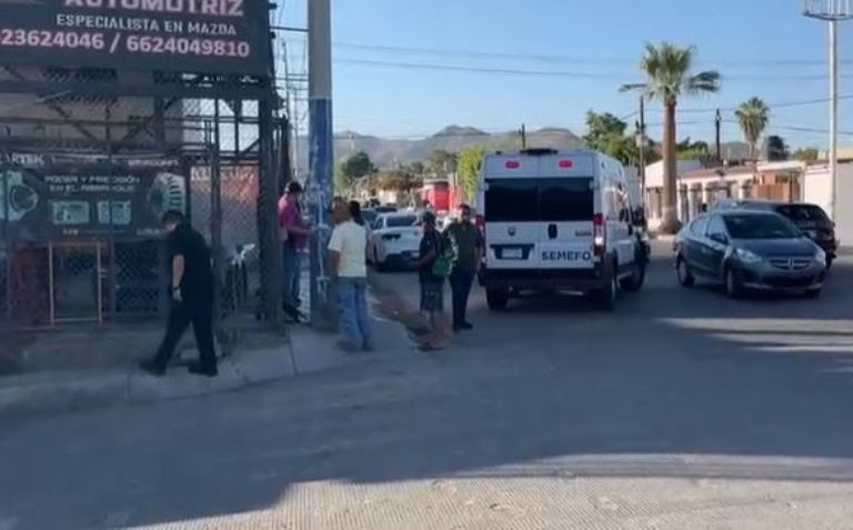 El cuerpo fue retirado del lugar por personal de Semefo