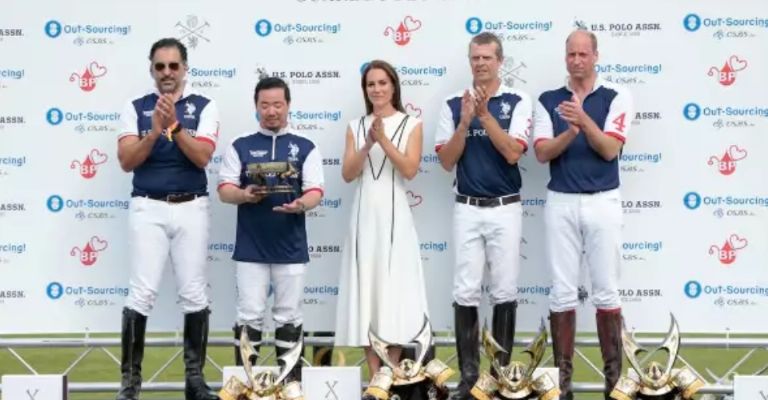 Príncipe William es sorprendido por la muerte y la Corona se viste de luto