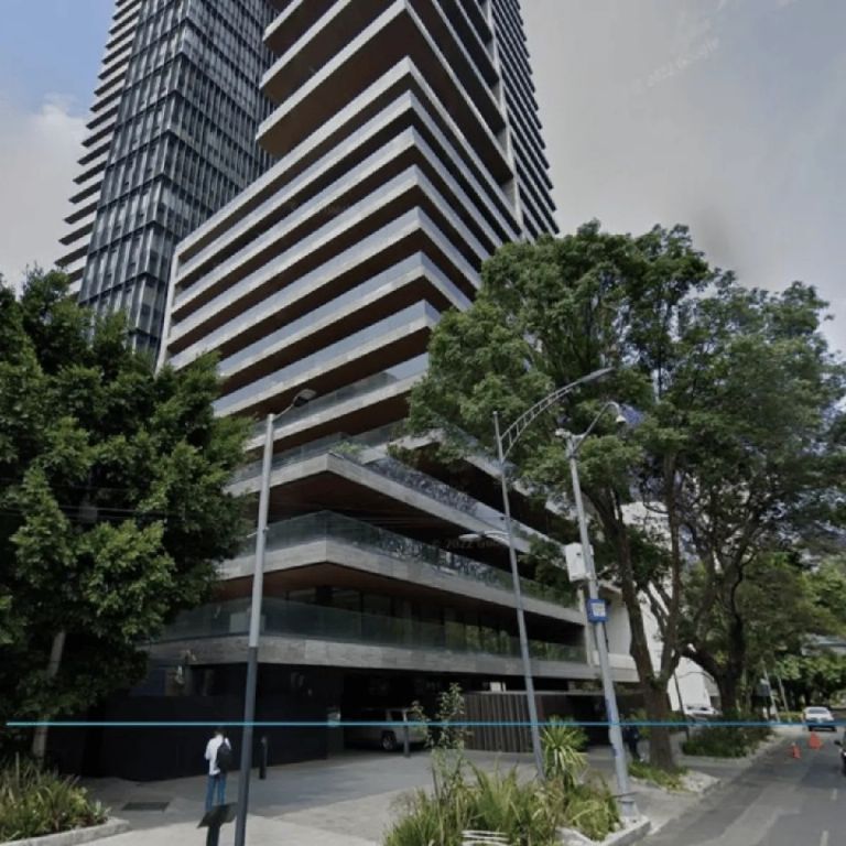 Los vecinos mencionan la nececidad de reforzar seguridad en barandales aunque no recuerdan un hecho similar