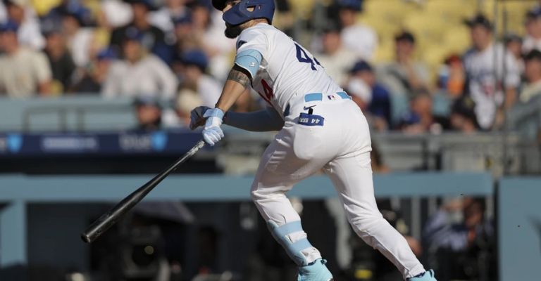 Pages observa el vuelo de la esférica