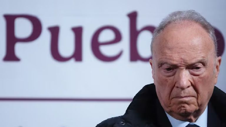 Hospitalizado o en la oficina La controversial salud de Alejandro Gertz Manero