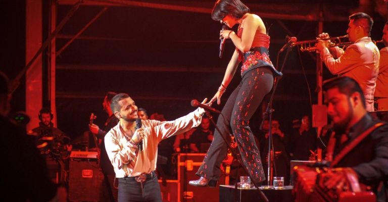 Christian Nodal y Ángela Aguilar acudirían a consulado en Texas para arreglar sus visas