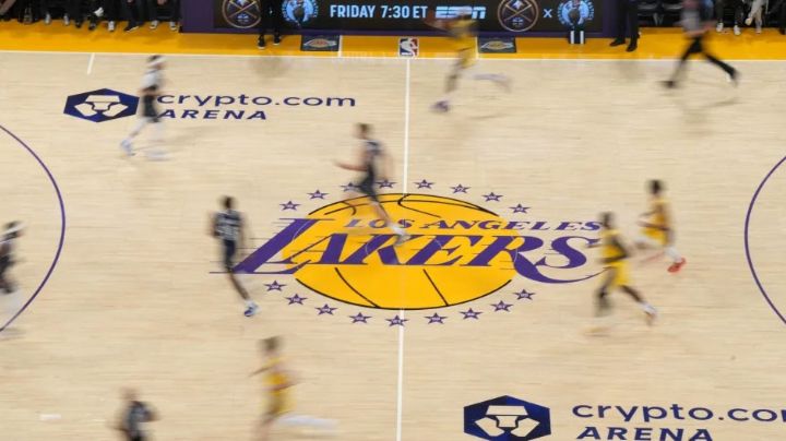 Bombazo de tres puntos; la familia Buss acuerda vender a los Lakers de LA
