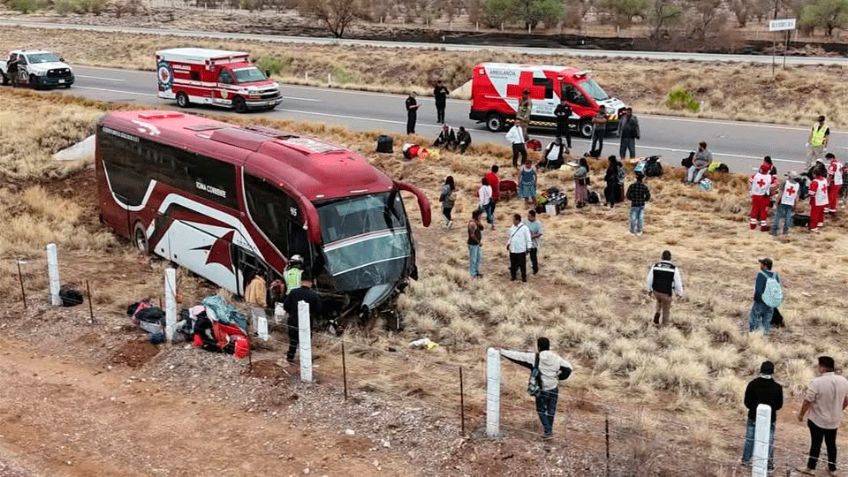 Fuerte accidente de camión en tramo Trincheras-Santa Ana deja saldo de seis heridos