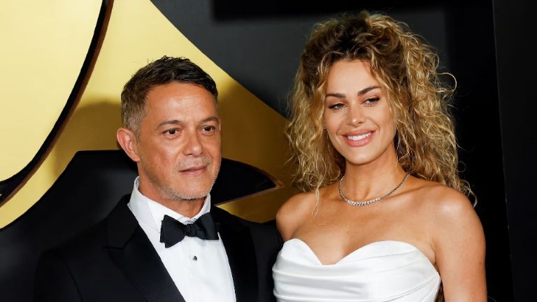 Alejandro Sanz es acusado de manipulación y rumores sobre su relación con Candela Márquez