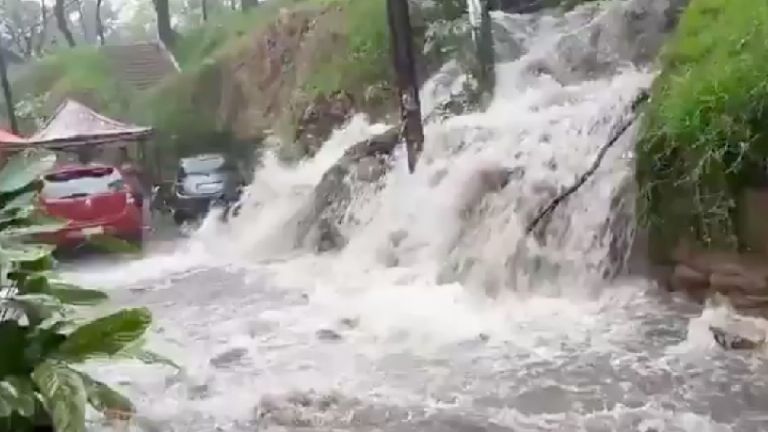 Fuertes lluvias causan desbordamiento de presa Los Cuartos y daños en Naucalpan