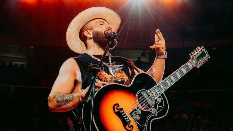 Carín León recuerda polémica en concierto de Hermosillo y afirma no estar arrepentido