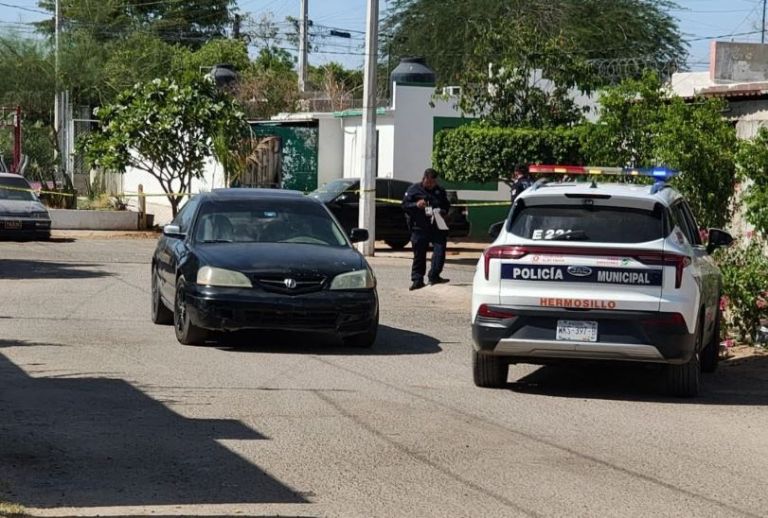 El automóvil que fue blanco de la balacera