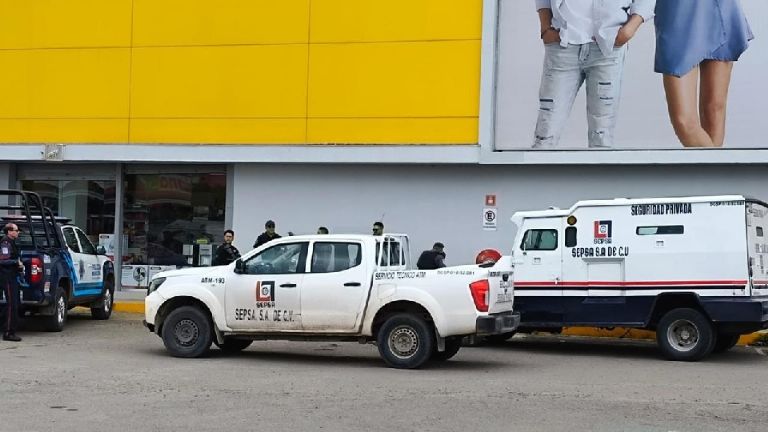 Grupo armado asalta camioneta de valores en Silao; autoridades aseguran un vehículo
