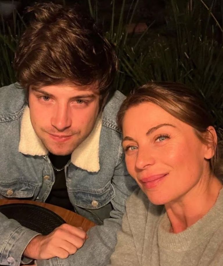 Nicolás Haza y su mamá 