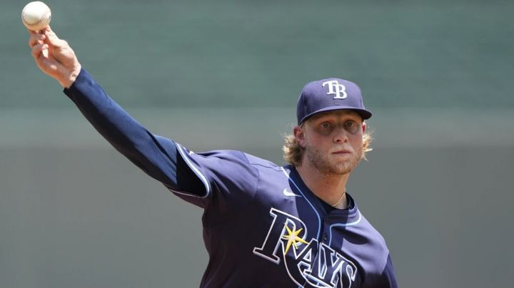 Baz lanza ocho entradas en blanco y Rays completan la limpia a los Reales