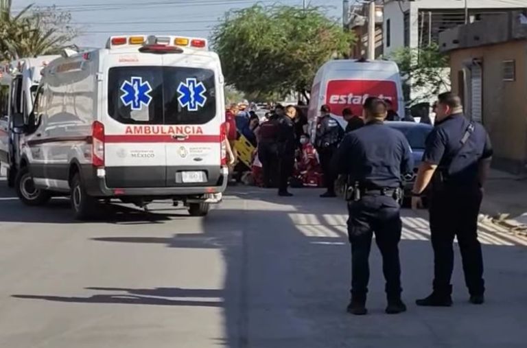 El momento en que la víctima recibía atención médica