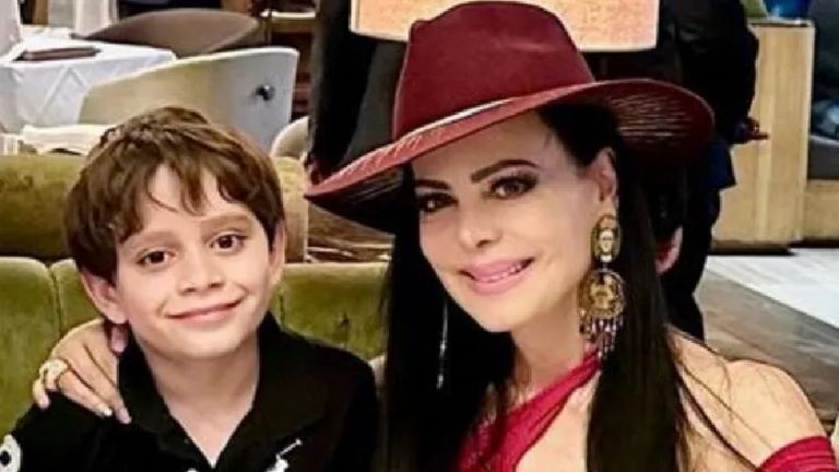 José Julián regresa con su madre; Maribel Guardia pierde resolución legal