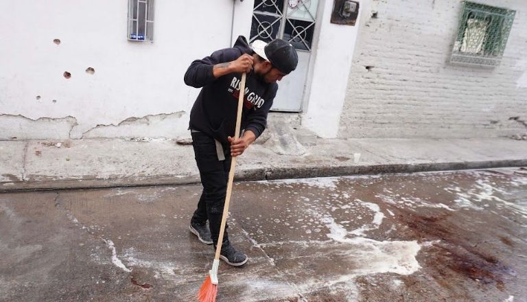 Una mujer perdió la vida al proteger a su hijo de un año cuando celebraban el día de San Juan