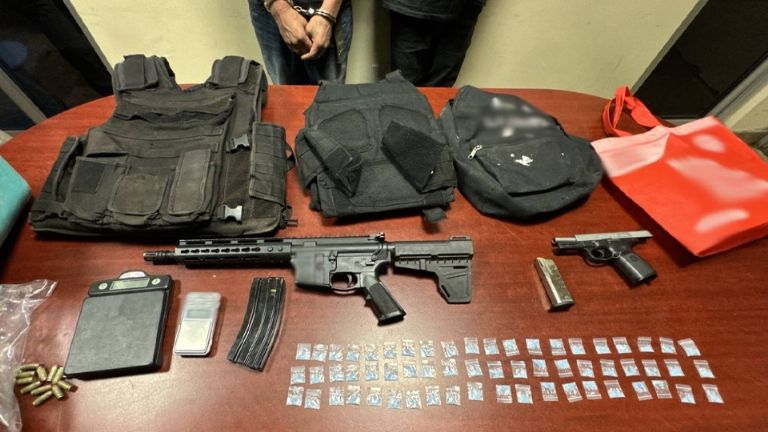 Aseguraron armas y drogas durante el operativo en la Constitución