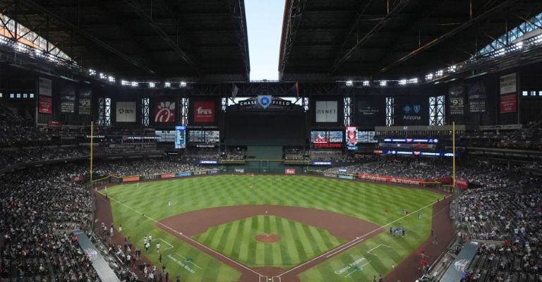 El Chase Field es un bonito parque para jugar beisbol