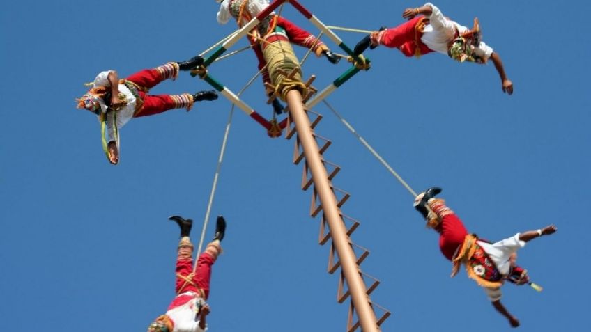 Cinco indígenas totonacas se accidentan cuando realizaban ritual de Voladores de Papantla
