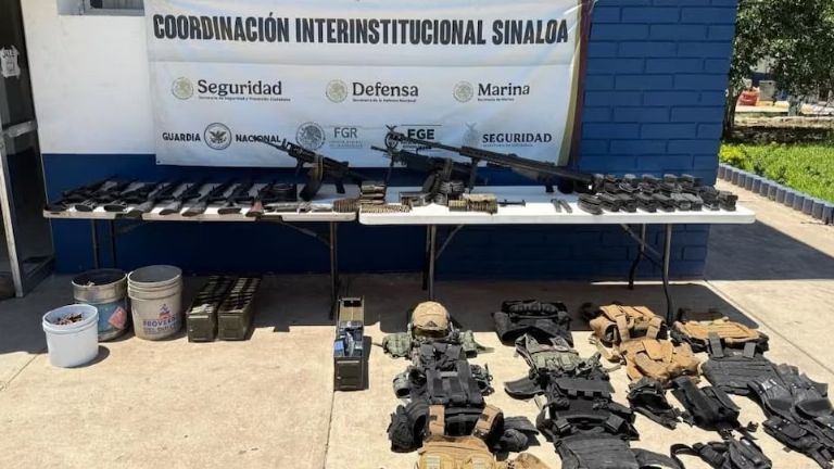 Violencia en Sinaloa Caen tres tras enfrentamiento con militares y aseguran arsenal