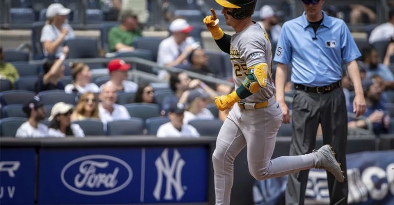 Rooker recorre las bases, tras su cuadrangular