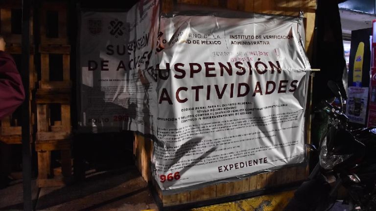 SecGob Suspenden 30 establecimientos por venta ilegal de alcohol en operativos en CDMX