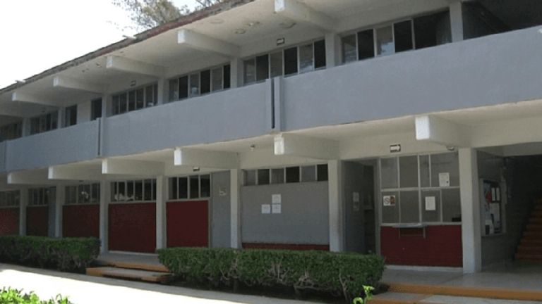 Personal de limpieza encuentra feto humano dentro de taza de baño en Conalep de Tuxpan