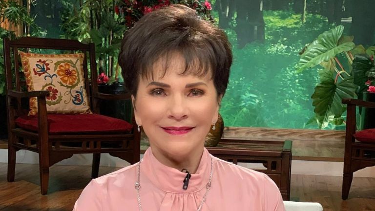 Carlos Cuevas arremete contra Pati Chapoy durante homenaje a Marco Antonio Muñiz