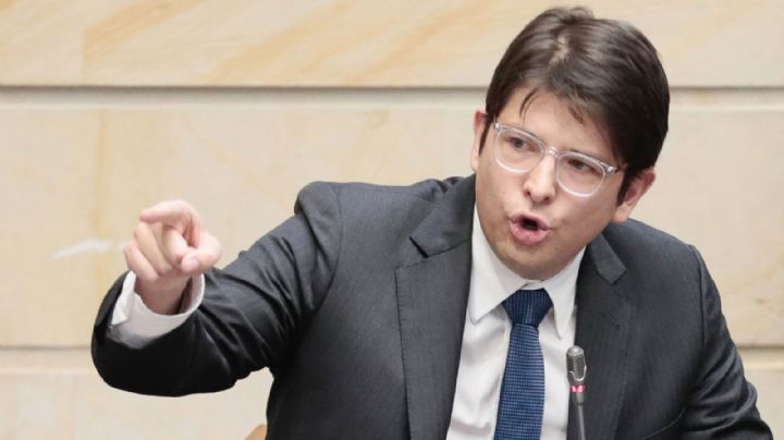 México condena agresión contra Miguel Uribe en Colombia; confirman que salió de cirugía