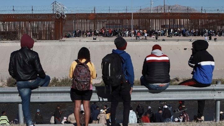 Acusan de delitos graves a migrantes detenidos en redadas masivas, DHS publica listado