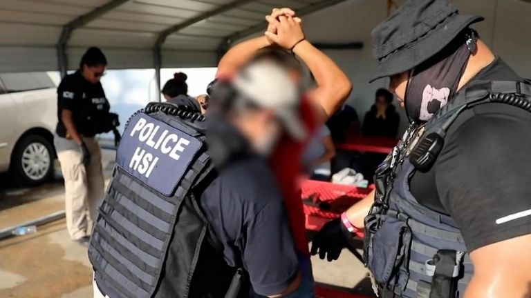 Las redadas se han dado en un clima de falta de transparencia y las imputaciones contra migrantes