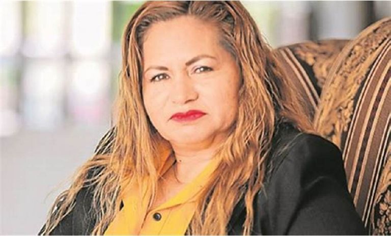 Cecy Flores corrige a Ricardo Monrreal sobre el termino violencia vicaria