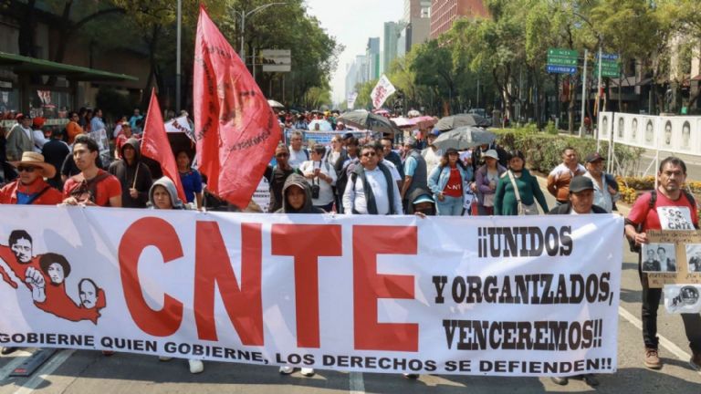 Los maestros de la CNTE mantienen plantón desde el 15 de mayo. Foto: Internet