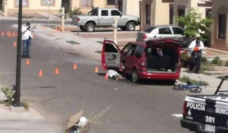 El vehículo baleado donde murieron padre e hijo