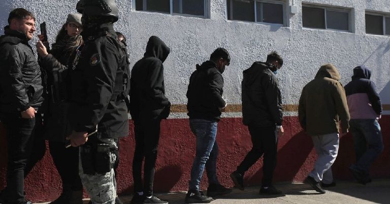 Varios de los detenidos en las redadas cuentan con antecedentes penales