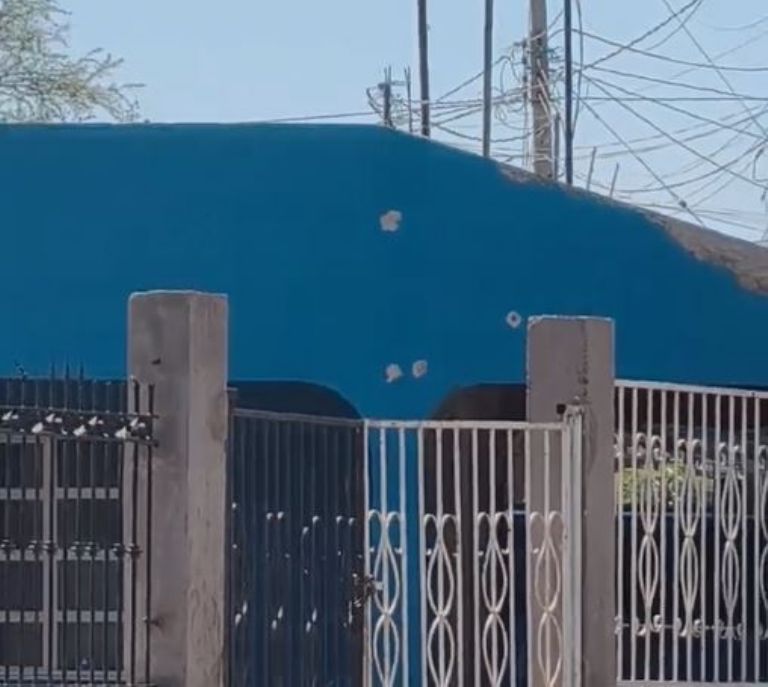 Algunos de los impactos de bala que sufrió la casa