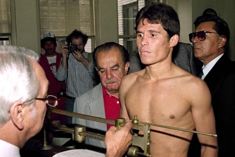 Julio César Chávez con 22 años