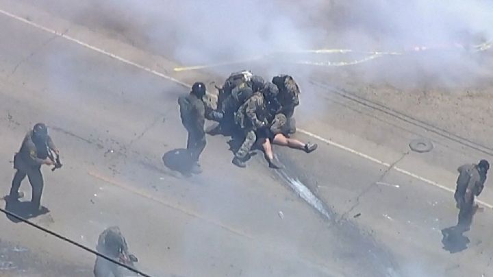 "Los migrantes no son criminales": Sheinbaum condena violenta redada en granja de California