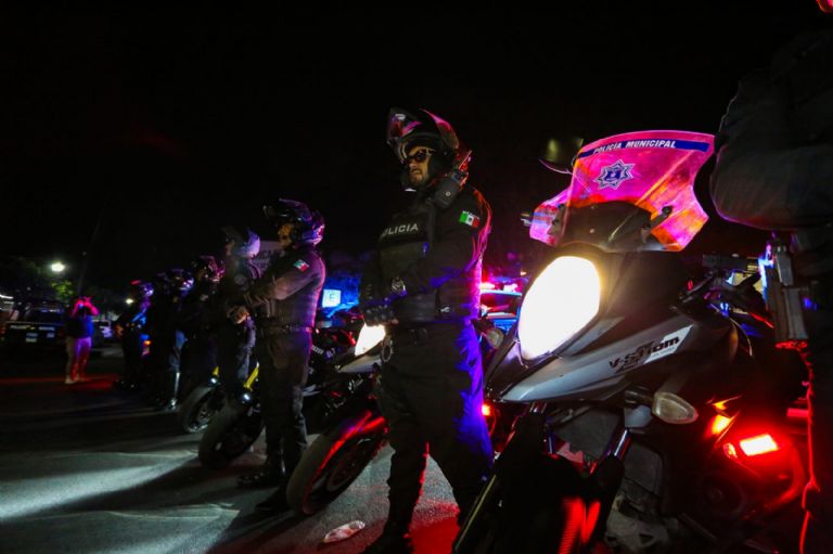 Las autoridades siguen investigando el crimen 