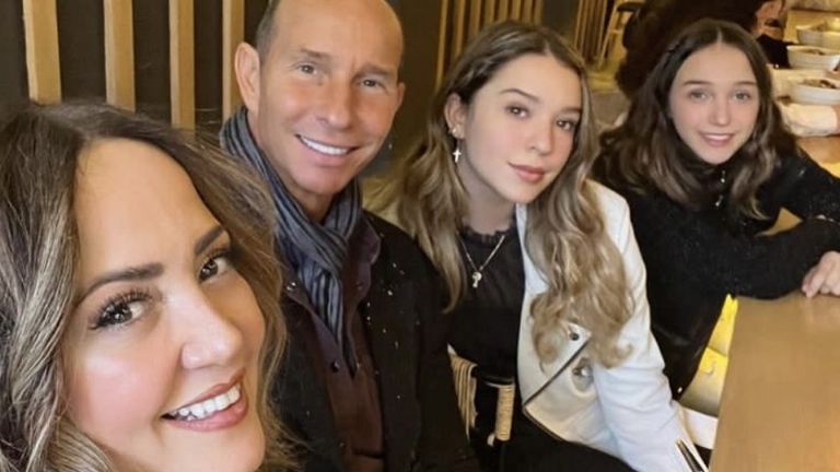 Andrea Legarreta sigue llevándose muy bien con Erik Rubín