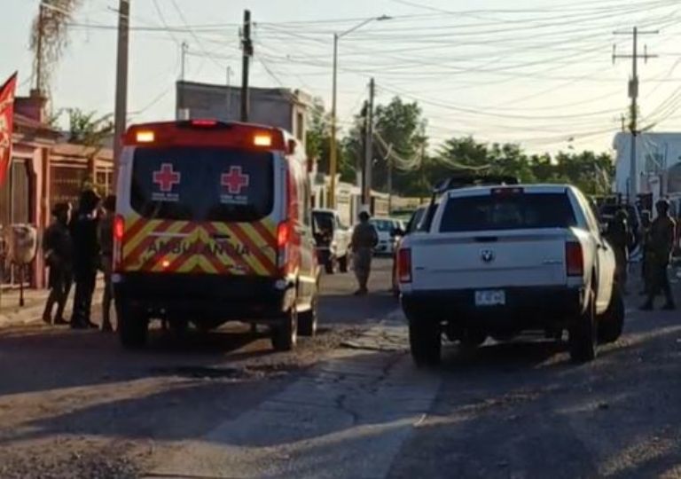 Socorristas de Cruz Roja presentes en el lugar de los hechos