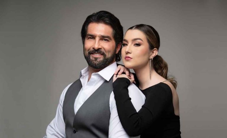 Arturo Carmona apoya a su hija 