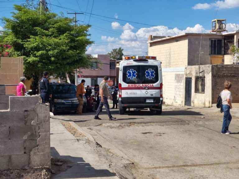 El cuerpo de la víctima mortal quedó sobre la calle