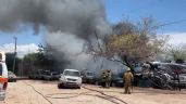 Foto ilustrativa de la nota titulada Fuerte incendio en depósito de vehículos consume 30 unidades al norte de Hermosillo