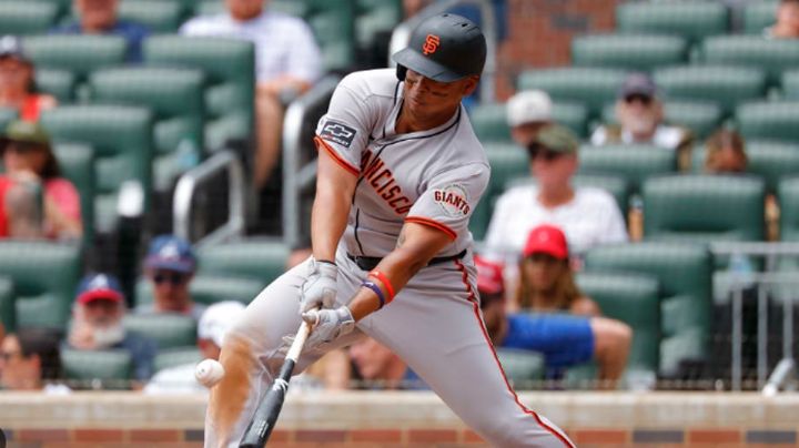 Rafael Devers explota con el madero en la victoria de los Giants sobre los Braves