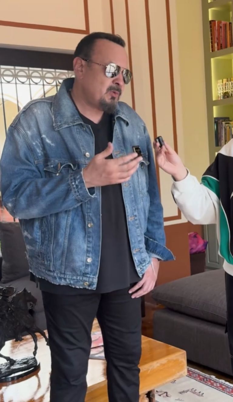 Pepe Aguilar con el popular tiktoker DevilEX