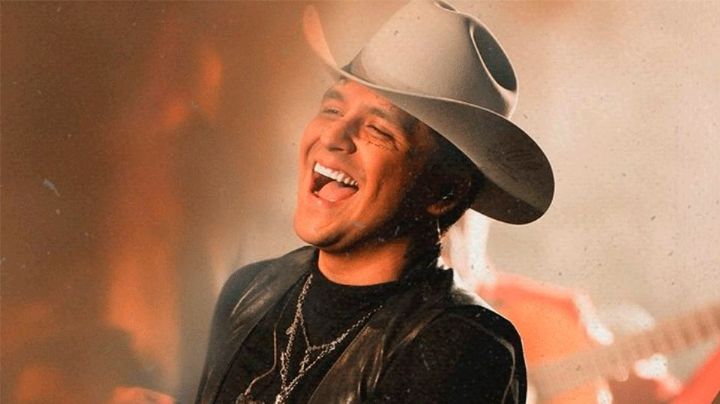 Usuarios reaccionan al atrevido coqueteo de Christian Nodal con una admiradora en Morelia