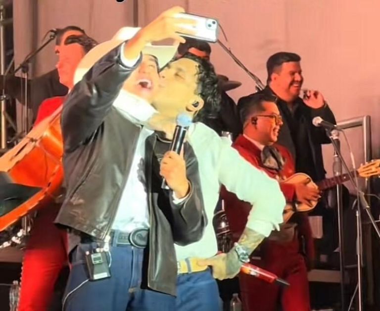 Momento exacto del beso 