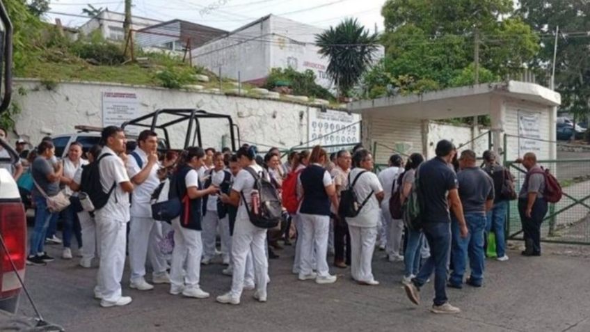 Taxista es herido por pistoleros en Veracruz; sicario va hasta el IMSS para ejecutarlo