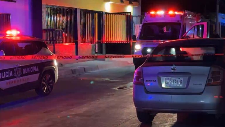 El momento en que lesionado fue subido a la ambulancia