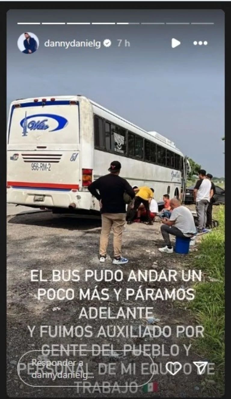 En sus redes sociales el artista compartio el momento cuando se quedaron tirados en la carretera