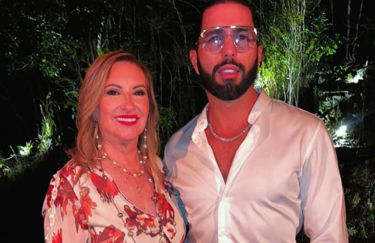 Poncho de Nigris y su mamá 